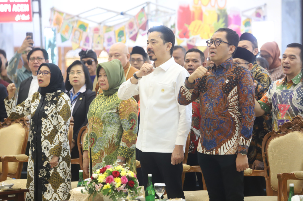 Tasyakuran Frakasi PKB MPR untuk dua Tokoh Pahlawan Nasional Syaikhona Muhammad Kholil Bangkalan dan KH Abdurahman Wahid (Gusdur) (Ashar/SinPo.id)
