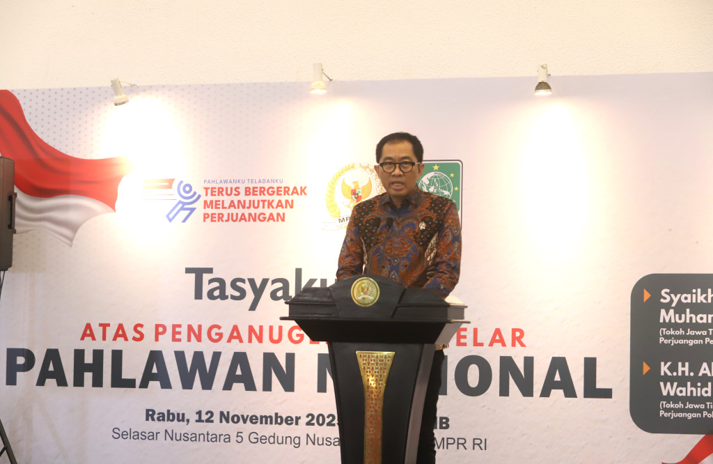 Tasyakuran Frakasi PKB MPR untuk dua Tokoh Pahlawan Nasional Syaikhona Muhammad Kholil Bangkalan dan KH Abdurahman Wahid (Gusdur) (Ashar/SinPo.id)