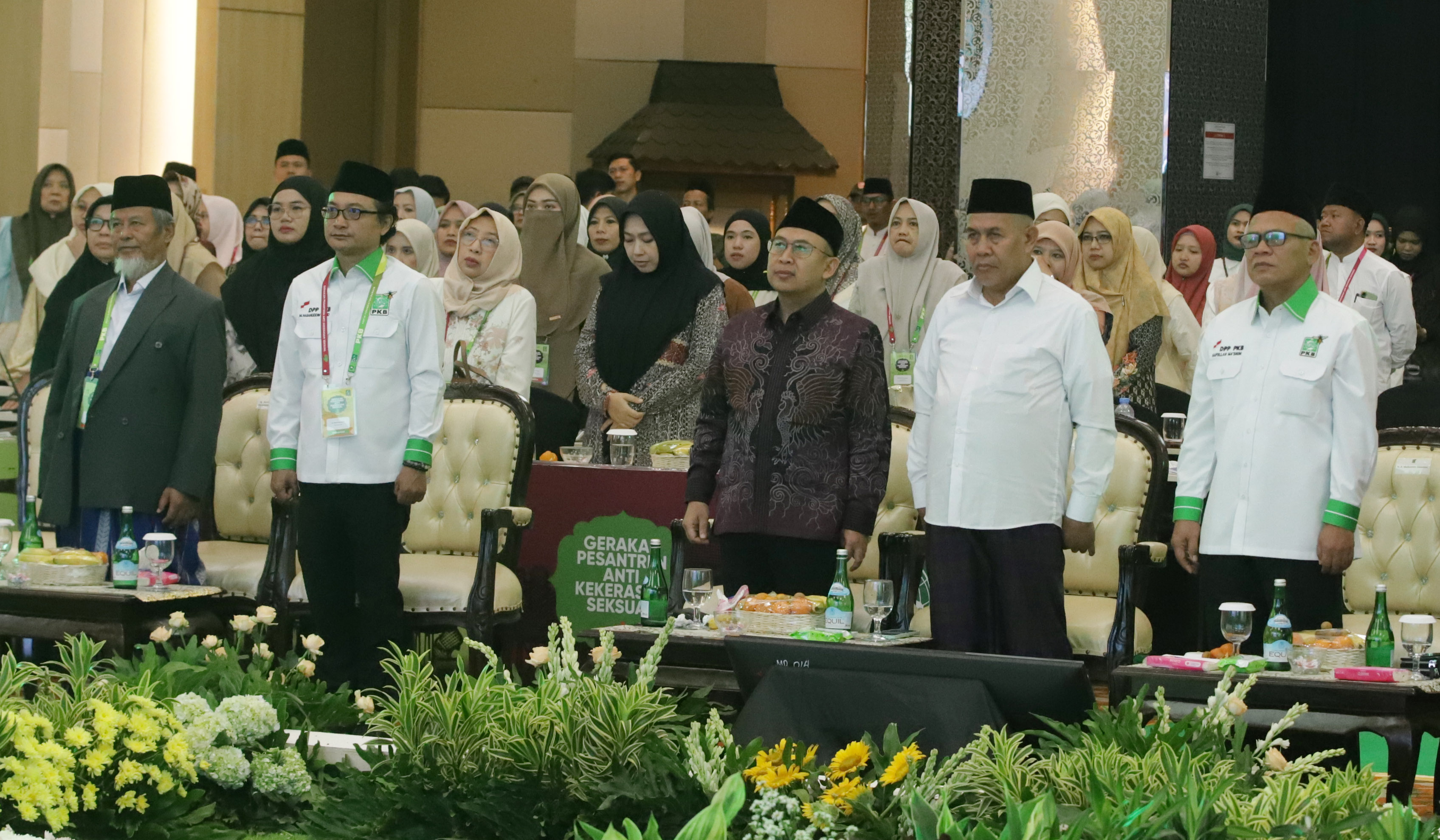 Penutupan temu nasional pondok pesantren. (Agus Priatna/SinPo.id)