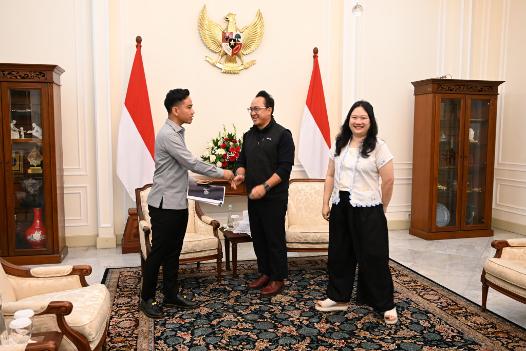 Wapres Gibran Rakabuming menerima kunjungan dari Media Kreatif dari RWDGG untuk berkolaborasi memajukan industri kreatif (Ashar/Foto: Setwapres/SinPo.id)