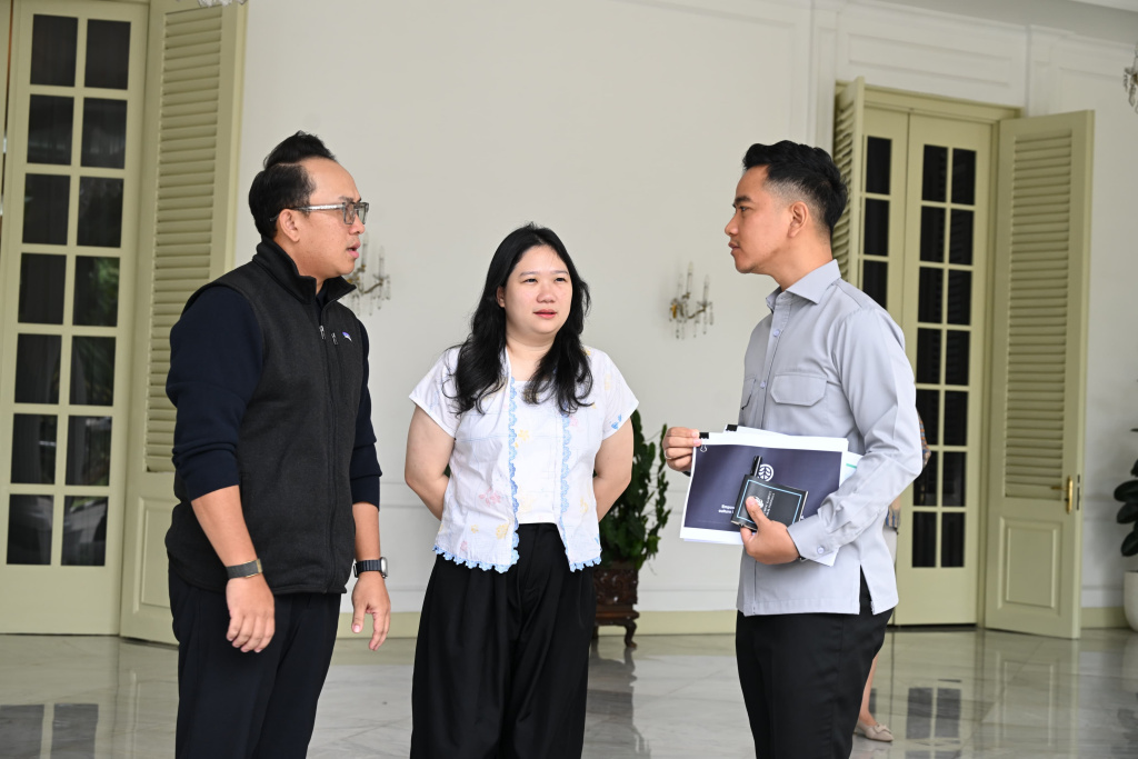 Wapres Gibran Rakabuming menerima kunjungan dari Media Kreatif dari RWDGG untuk berkolaborasi memajukan industri kreatif (Ashar/Foto: Setwapres/SinPo.id)