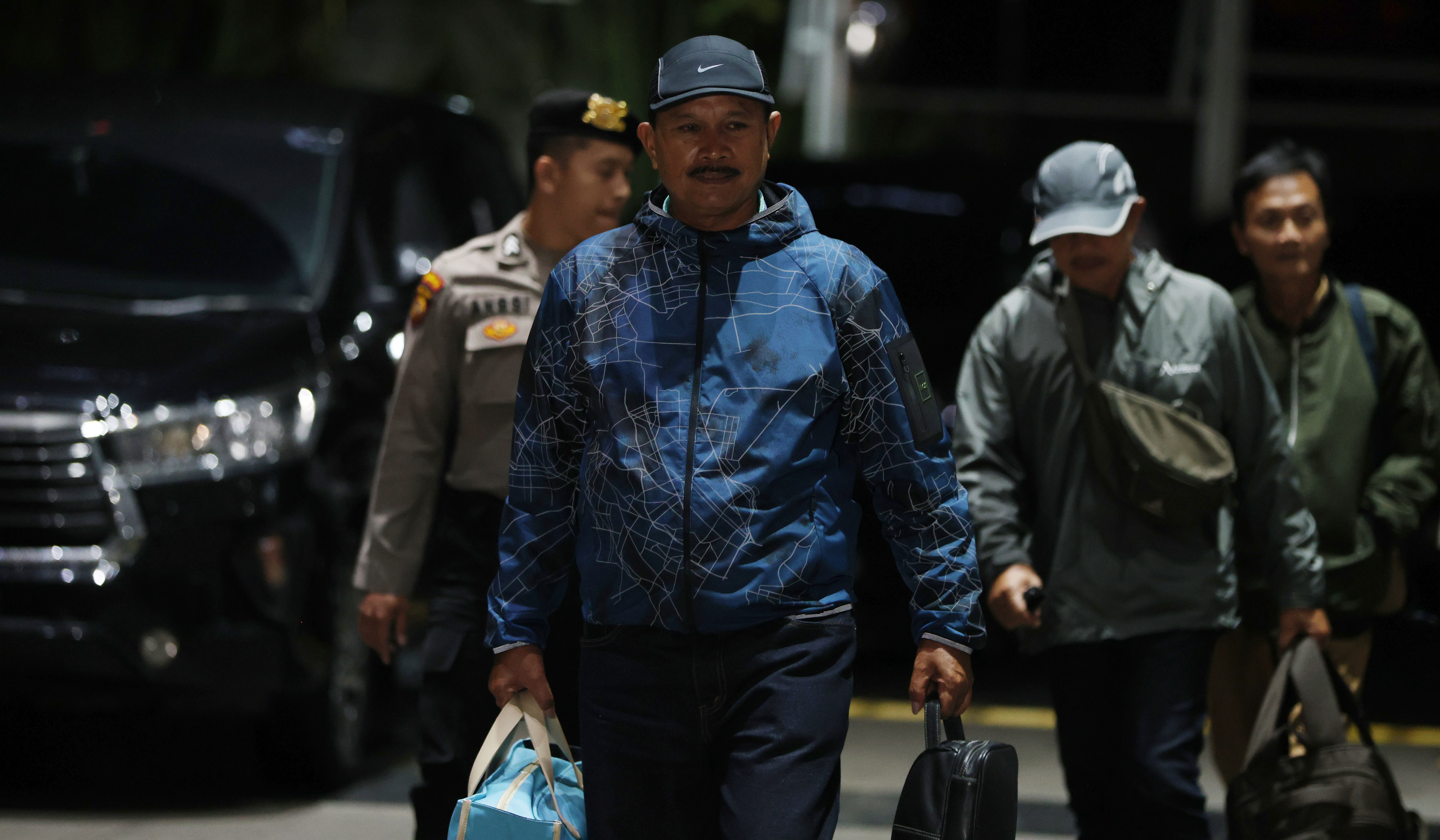 Wali Kota Madiun, Maidi, saat tiba di KPK. (Agus Priatna/SinPo.id)