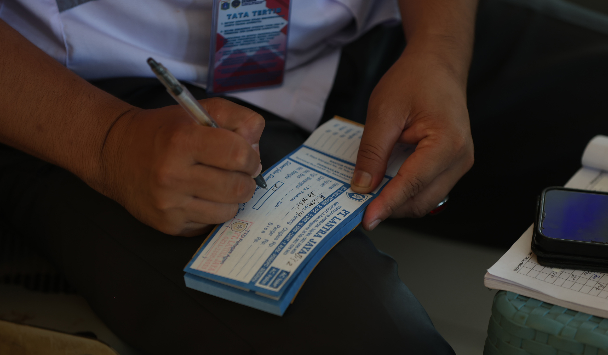 Suasana arus mudik terminal Kampung Rambutan. (Agus Priatna/SinPo.id)