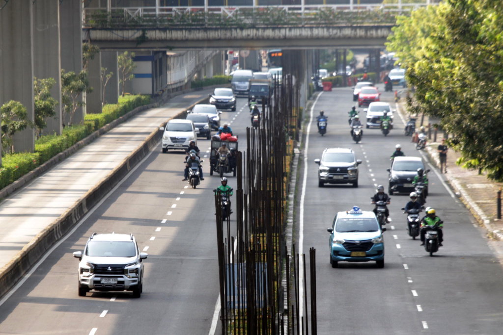 Pemprov DKI Jakarta akan membongkar tiang monorel sepanjang jalan Rasuna Said pada pekan depan (Ashar/SinPo.id)