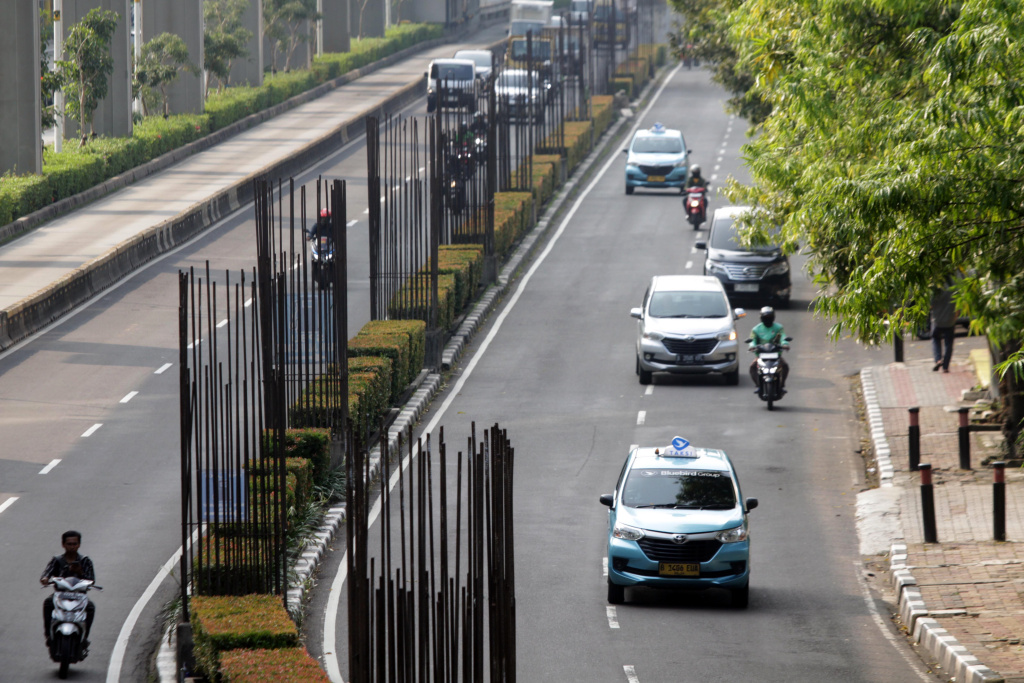 Pemprov DKI Jakarta akan membongkar tiang monorel sepanjang jalan Rasuna Said pada pekan depan (Ashar/SinPo.id)