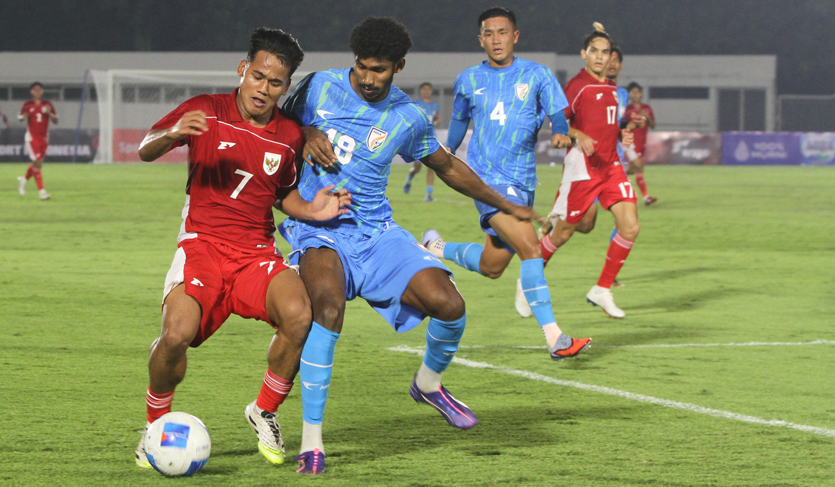 Timnas U-23 jalani laga persahabatan dengan timnas India U-23. (Agus Priatna/SinPo.id)