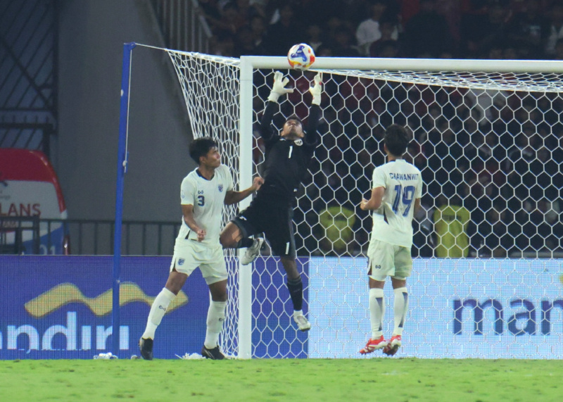 Timnas Indonesia U-23 melaju ke final setelah berhasil mengalahkan Thailand lewat adu penalti 7-6 di SUGBK (Ashar/SinPo.id)