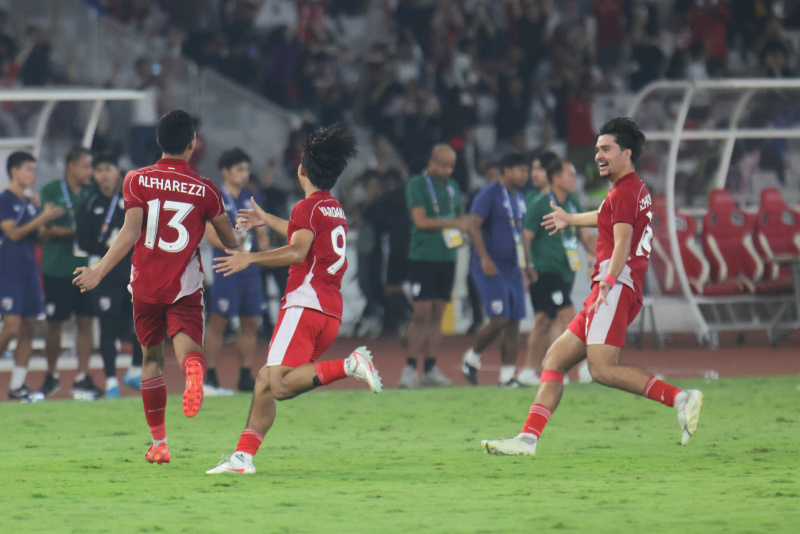 Timnas Indonesia U-23 melaju ke final setelah berhasil mengalahkan Thailand lewat adu penalti 7-6 di SUGBK (Ashar/SinPo.id)
