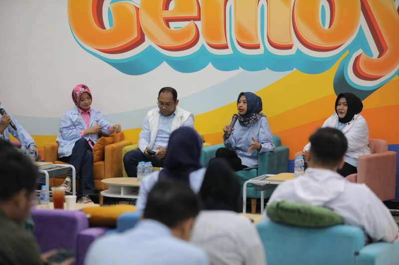 TKN Pink Fanta Prabowo-Gibran gelar diskusi tentang Stunting dan UMKM yang dibahas kemarin oleh Mas Gibran di Debat Cawapres (Ashar/SinPo.id)