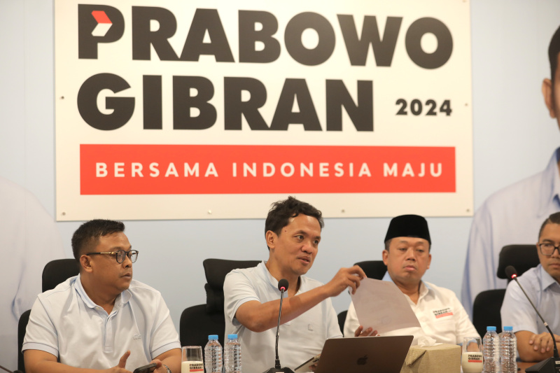 TKN Prabowo-Gibran menggelar konfrensi pers terkait pemanggilan Gibran Rakabuming Raka oleh Bawaslu adalah tidak benar (Ashar/SinPo.id)