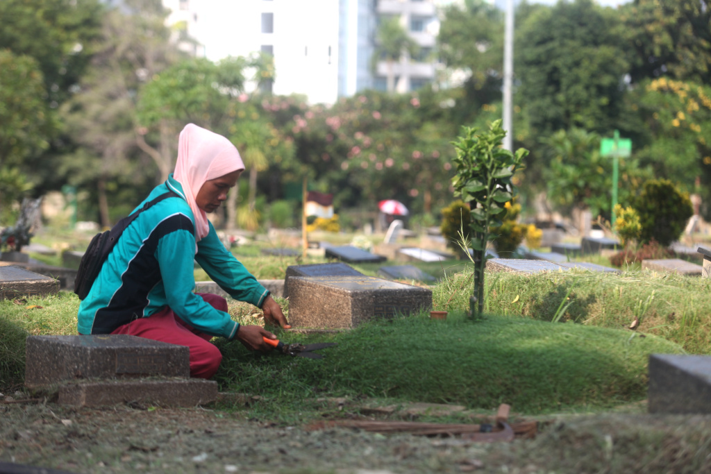 69 Tempat pemakaman umum (TPU) di Jakarta mengalami kepenuhan Pemprov DKI siapkan strategi (Ashar/SinPo.id)