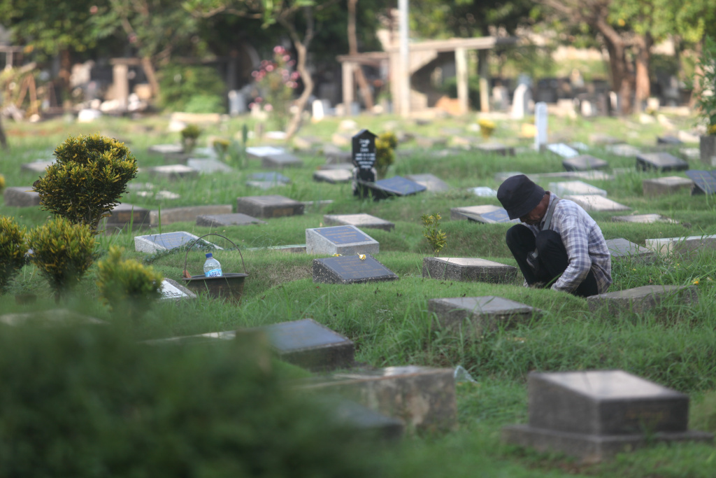 69 Tempat pemakaman umum (TPU) di Jakarta mengalami kepenuhan Pemprov DKI siapkan strategi (Ashar/SinPo.id)