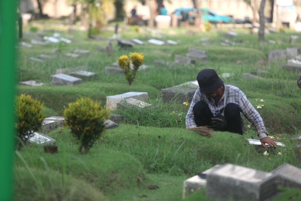 69 Tempat pemakaman umum (TPU) di Jakarta mengalami kepenuhan Pemprov DKI siapkan strategi (Ashar/SinPo.id)