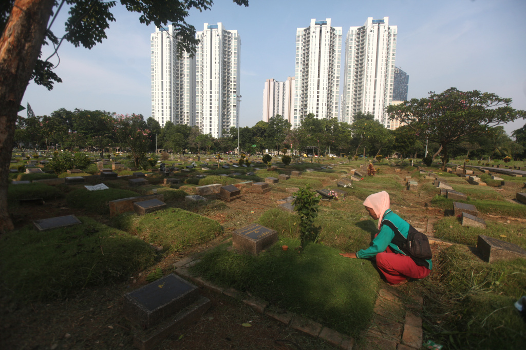 69 Tempat pemakaman umum (TPU) di Jakarta mengalami kepenuhan Pemprov DKI siapkan strategi (Ashar/SinPo.id)