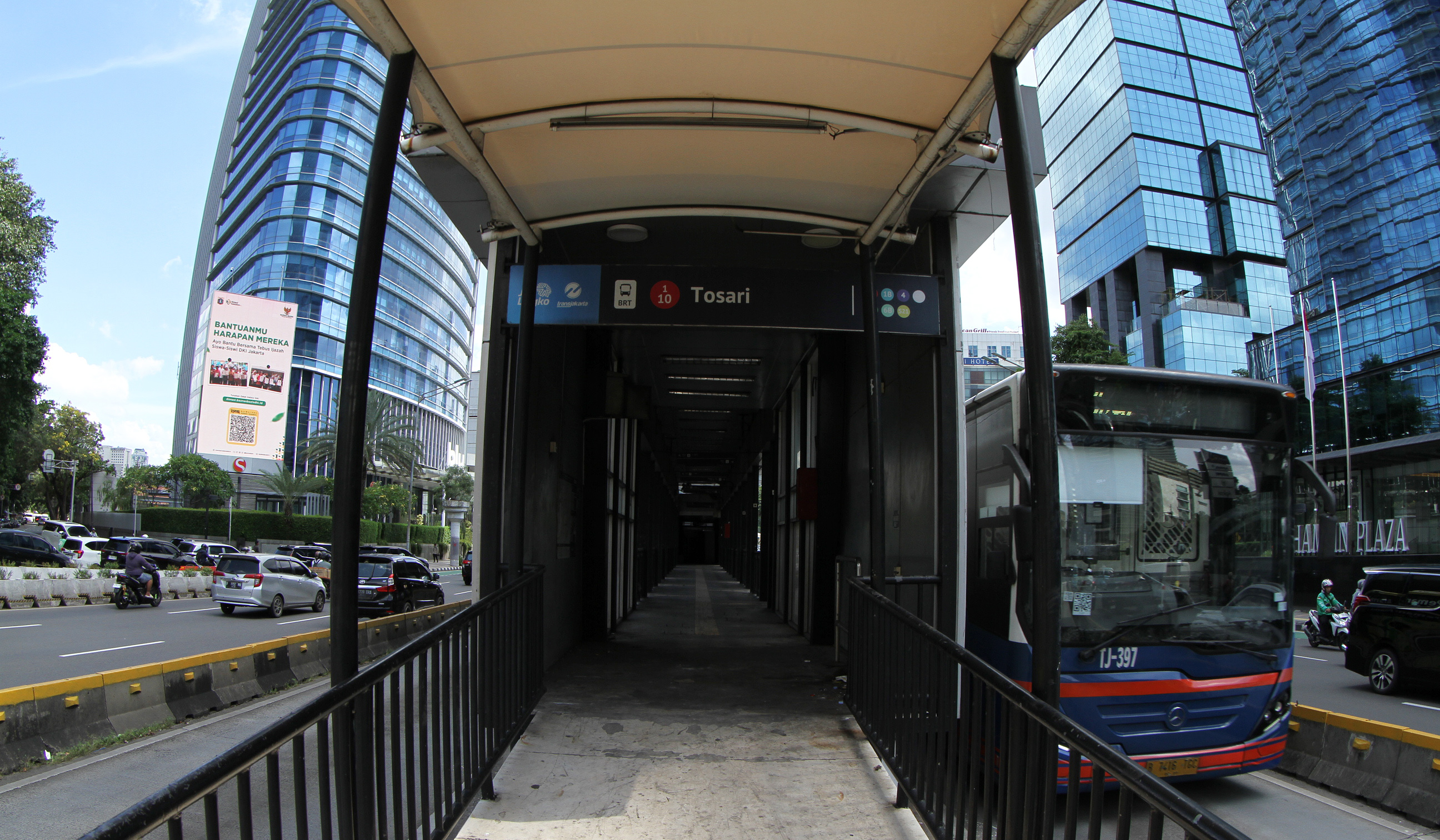 Kondisi Halte Tosari lama. (Agus Priatna/SinPo.id)