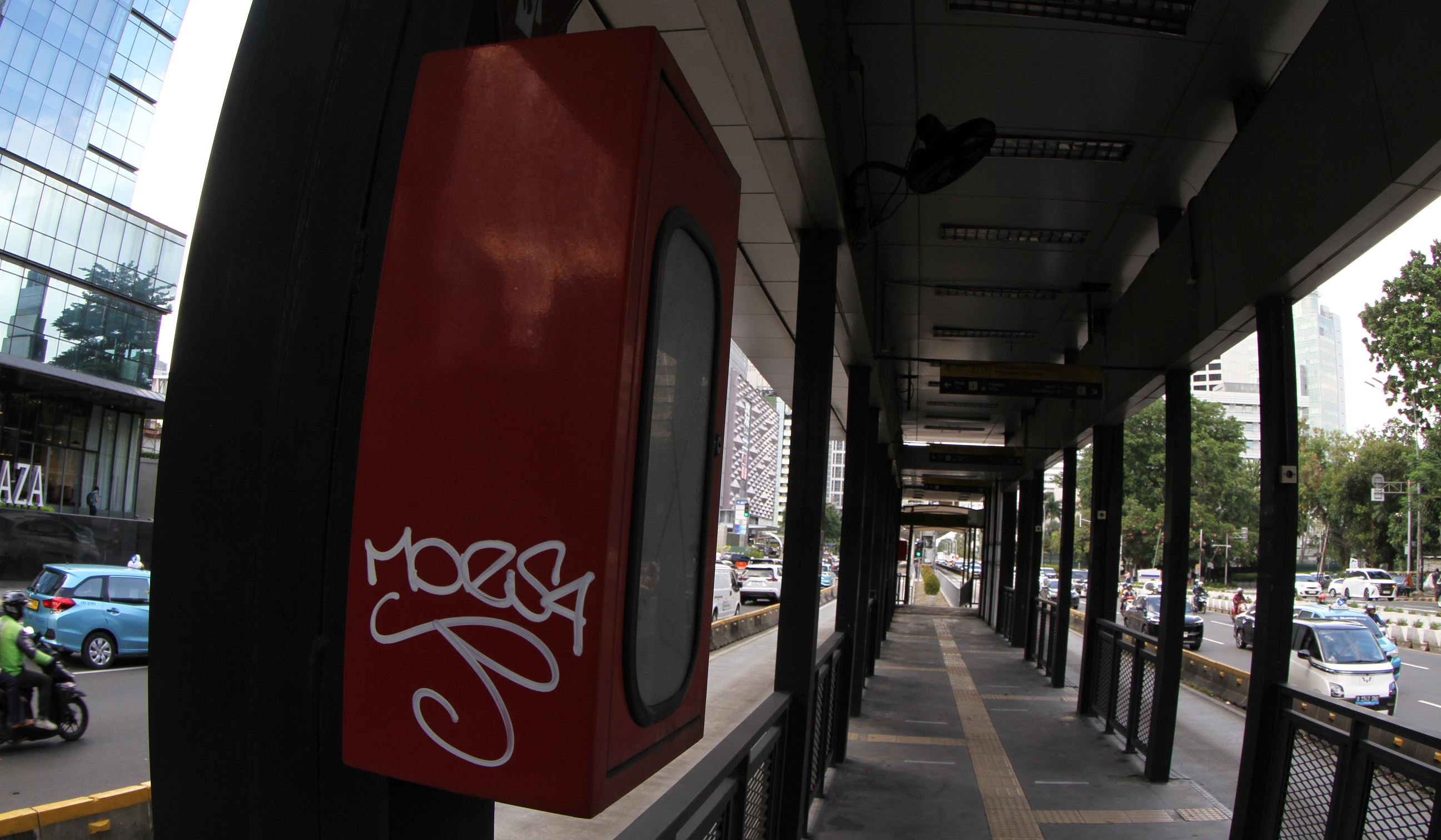 Kondisi Halte Tosari lama. (Agus Priatna/SinPo.id)