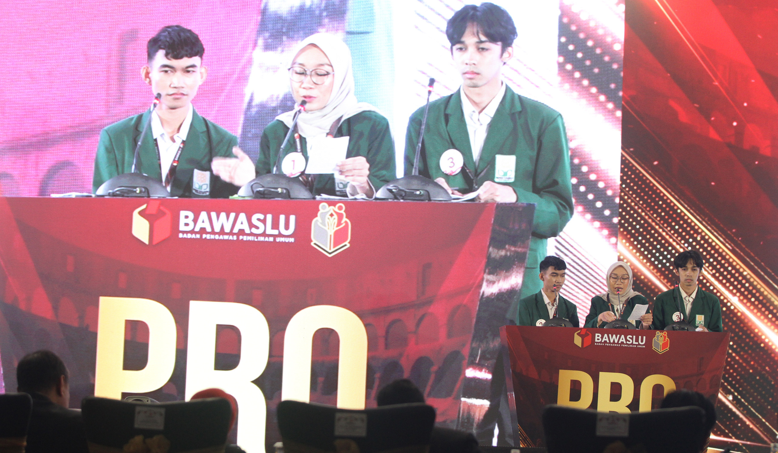 Kompetisi debat Bawaslu RI. (Agus Priatna/SinPo.id)