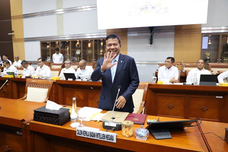 Wamenhan Muhammad Herindra menjalani test uji kelayakan dan kepatutan (Fit and Proper Test) Calon Kepala BIN di Komisi I DPR  (Ashar/SinPo.id)