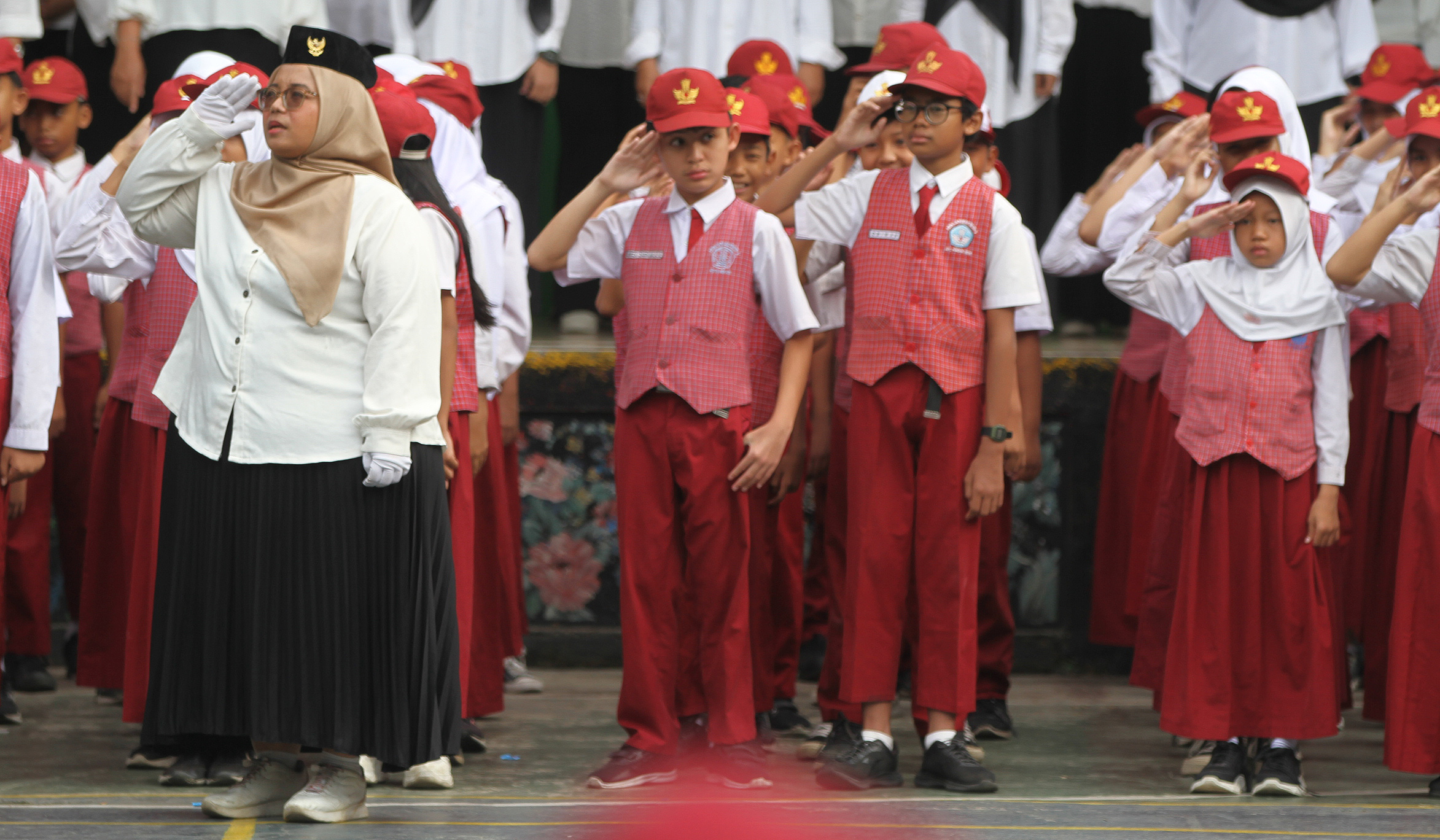 Peringatan Hari Guru Nasional. (Agus Priatna/SinPo.id)