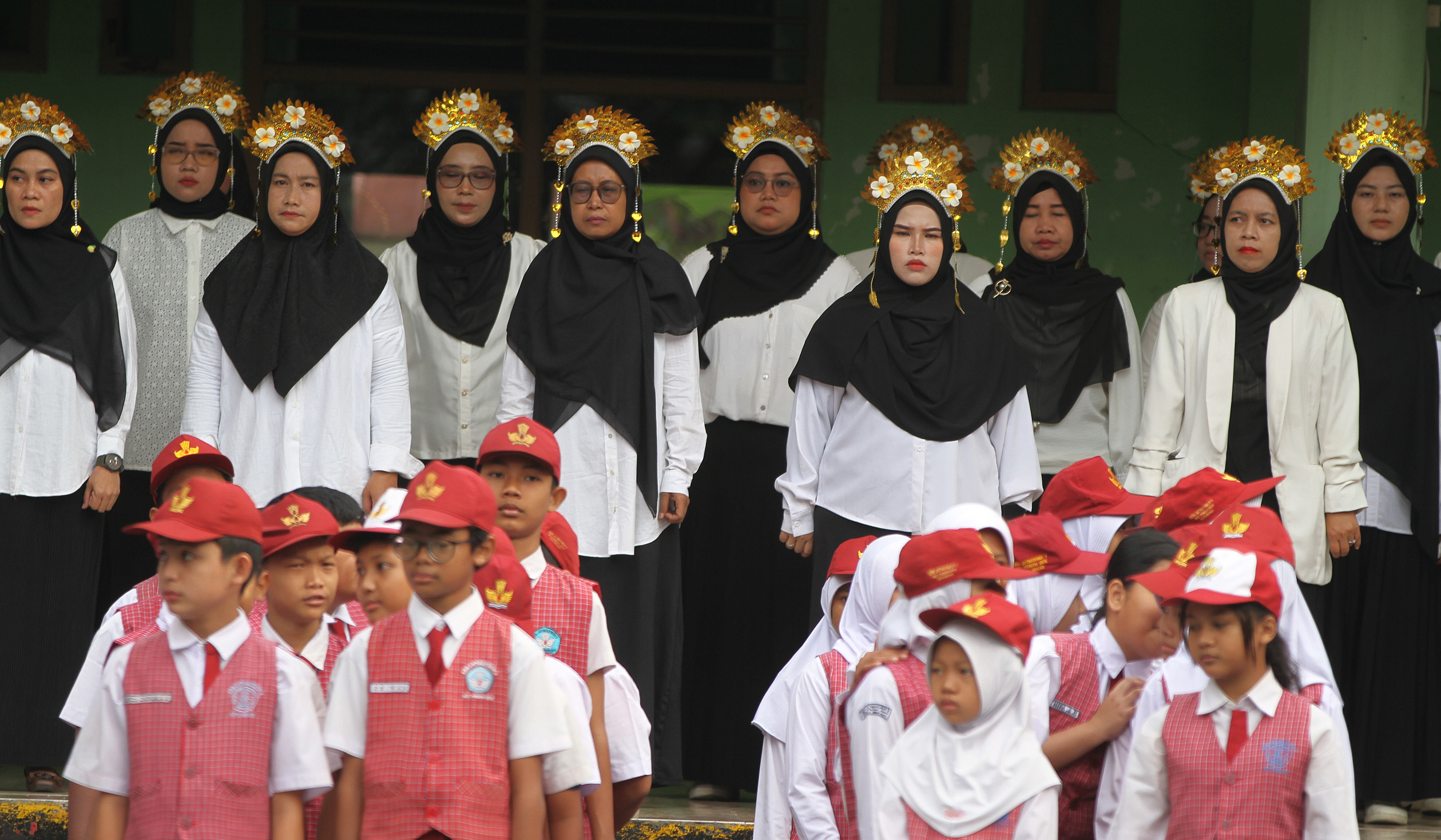 Peringatan Hari Guru Nasional. (Agus Priatna/SinPo.id)
