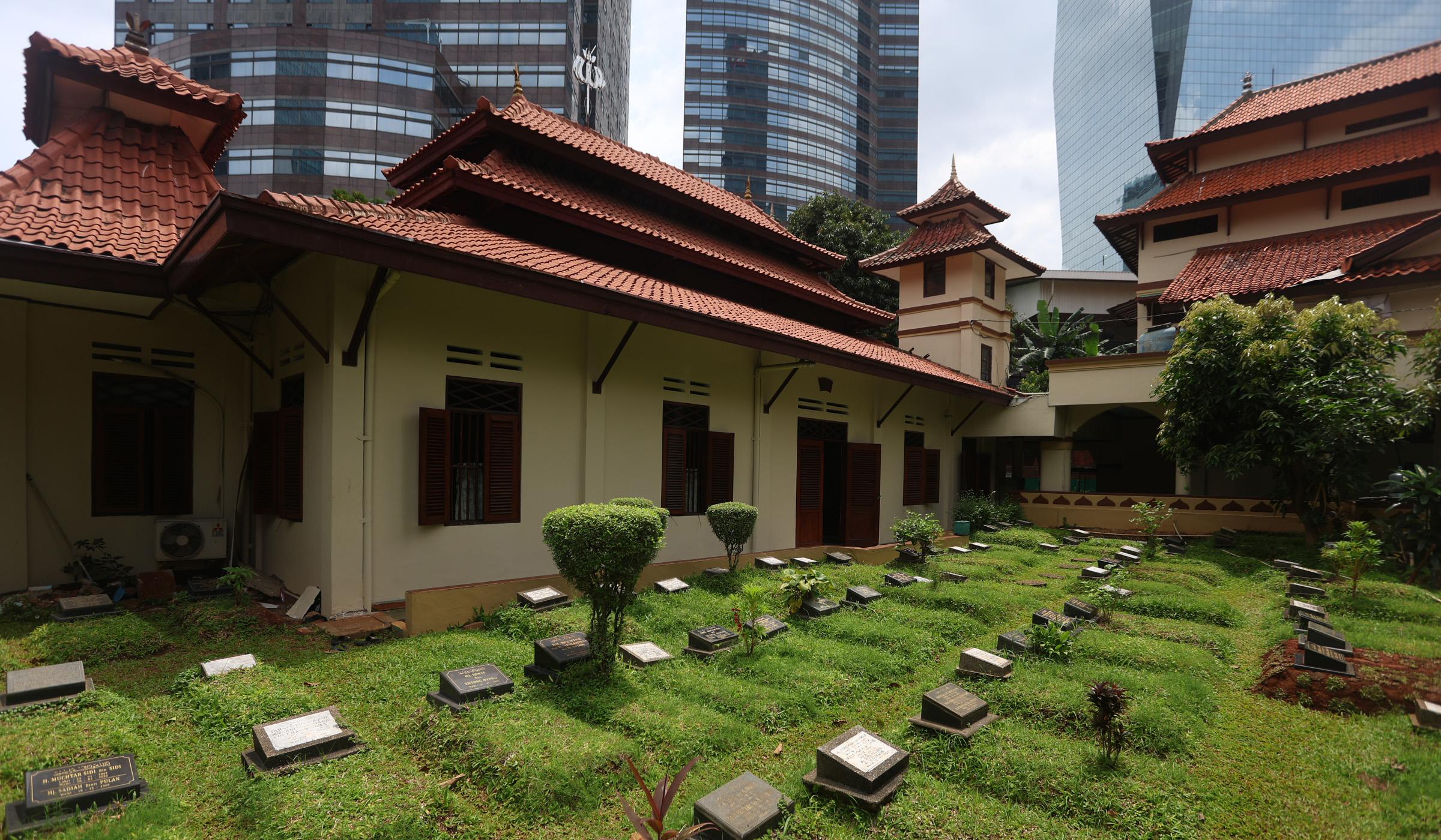 Suasana Masjid Hidayatullah, Jakarta. (Agus Priatna/SinPo.id)
