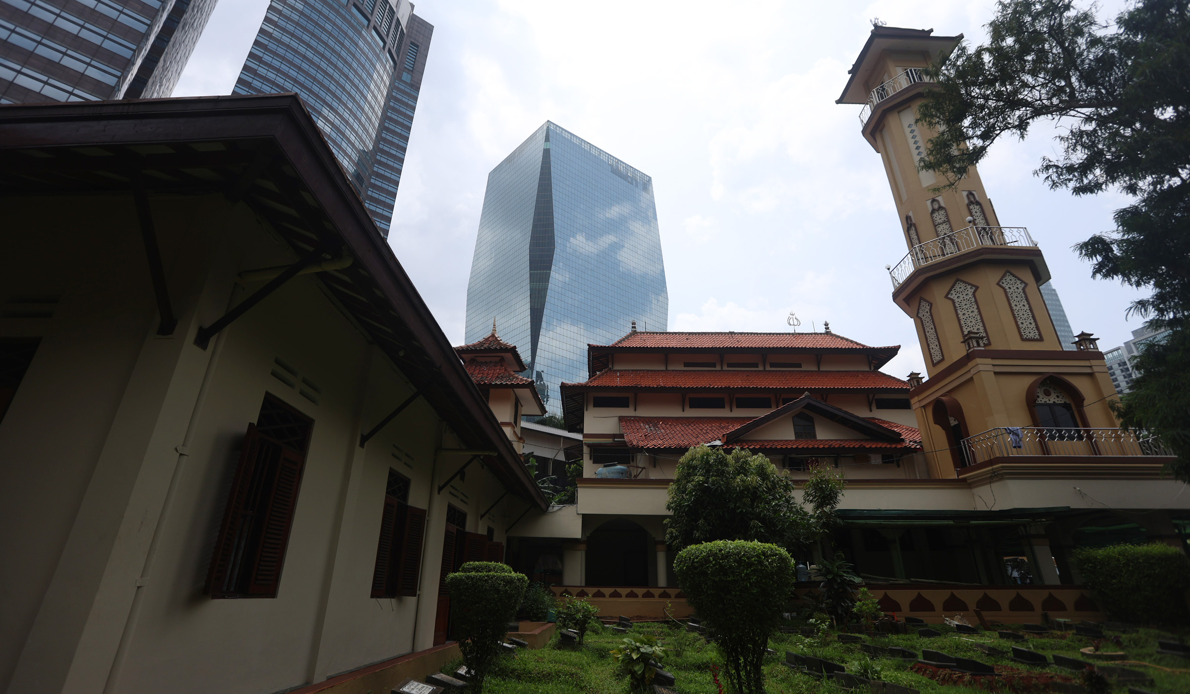 Suasana Masjid Hidayatullah, Jakarta. (Agus Priatna/SinPo.id)