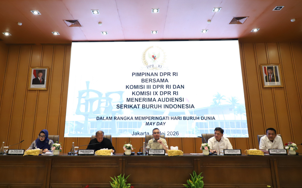 Wakil Ketua DPR Prof Sufmi Dasco Ahmad menerima audiensi perwakilan dari Aliansi Gerakan Buruh Bersama Rakyat (GEBRAK) dan KASBI (Ashar/SinPo.id)