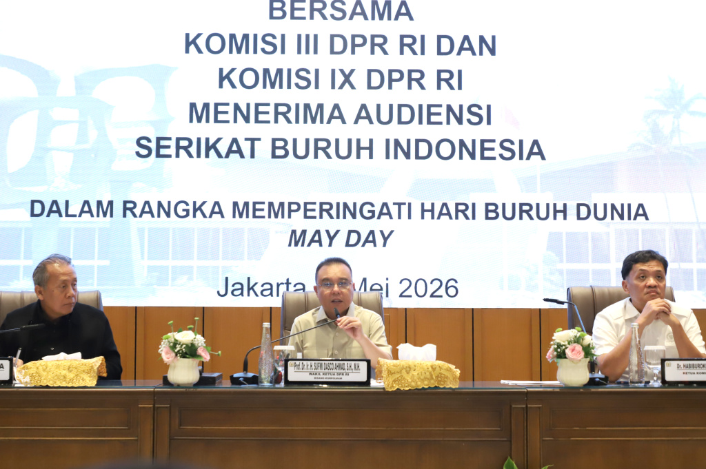 Wakil Ketua DPR Prof Sufmi Dasco Ahmad menerima audiensi perwakilan dari Aliansi Gerakan Buruh Bersama Rakyat (GEBRAK) dan KASBI (Ashar/SinPo.id)
