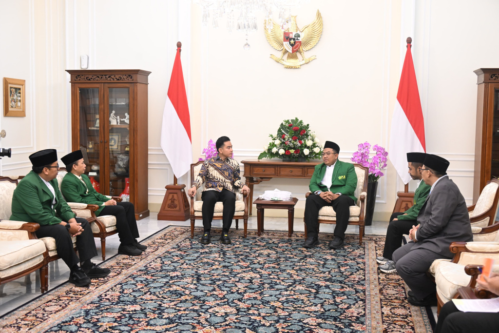 Wapres Gibran Rakabuming Raka ajak PUI untuk perkuat persatuan dan kawal pembangunan nasional (Ashar/Foto: BiroWapres/SinPo.id)