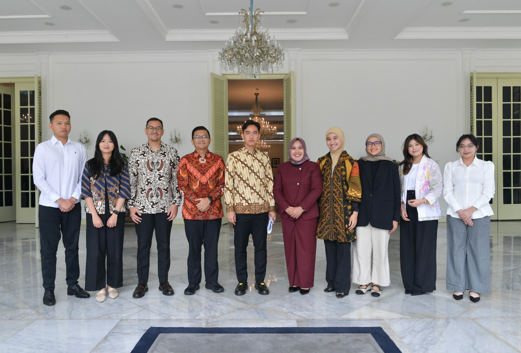 Wapres Gibran Rakabuming sangat mendukung pelatihan kecerdasan Artificial Intelligence untuk pelaku UMKM ASEAN Foundation (Ashar/Foto:SetWapres/SinPo.id)