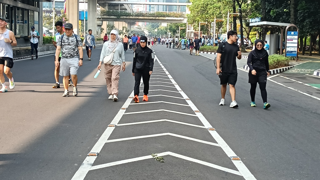 Pemprov DKI Jakarta menggelar perdana Car Free Day (CFD) di Jalan Rasuna Said (Ashar/SinPo.id)