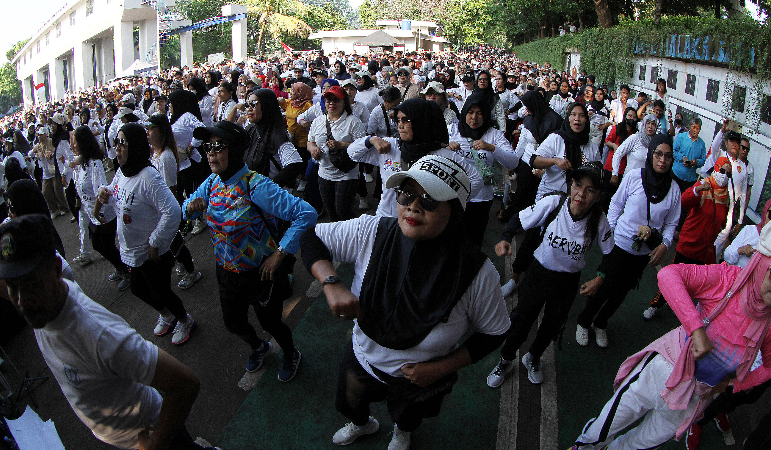 Deklarasi dukung pemerintah warga Jakarta Timur. (Agus Priatna/SinPo.id)