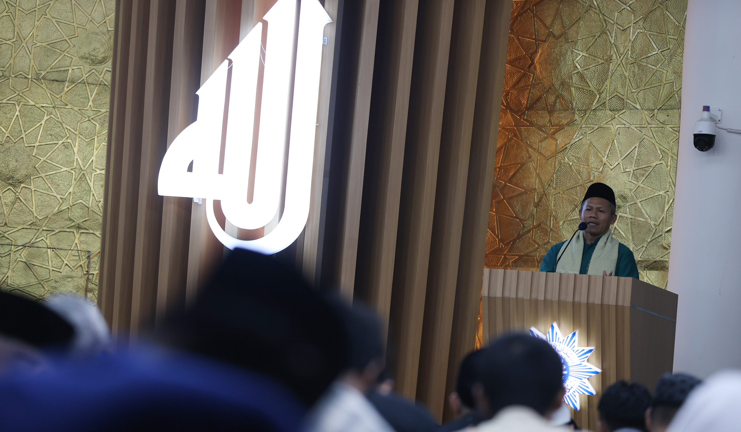 Solat tarawih pertama di PP Muhamadiyah. (Agus Priatna/SinPo.id)