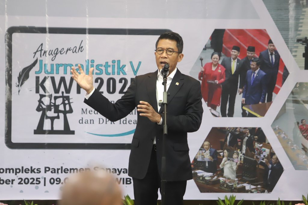 Wartawan Foto Parlemen menggelar Pameran Foto Warna-Warni #15 dengan tema