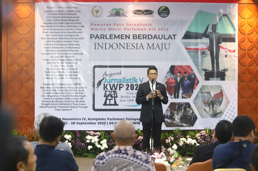 Wartawan Foto Parlemen menggelar Pameran Foto Warna-Warni #15 dengan tema
