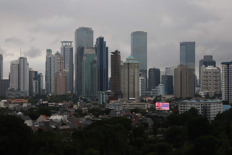 Awan gelap menyelimuti Jakarta, BMKG Memperingatkan cuaca ekstrem selama libur Natal dan Tahun Baru (Ashar/SinPo.id)