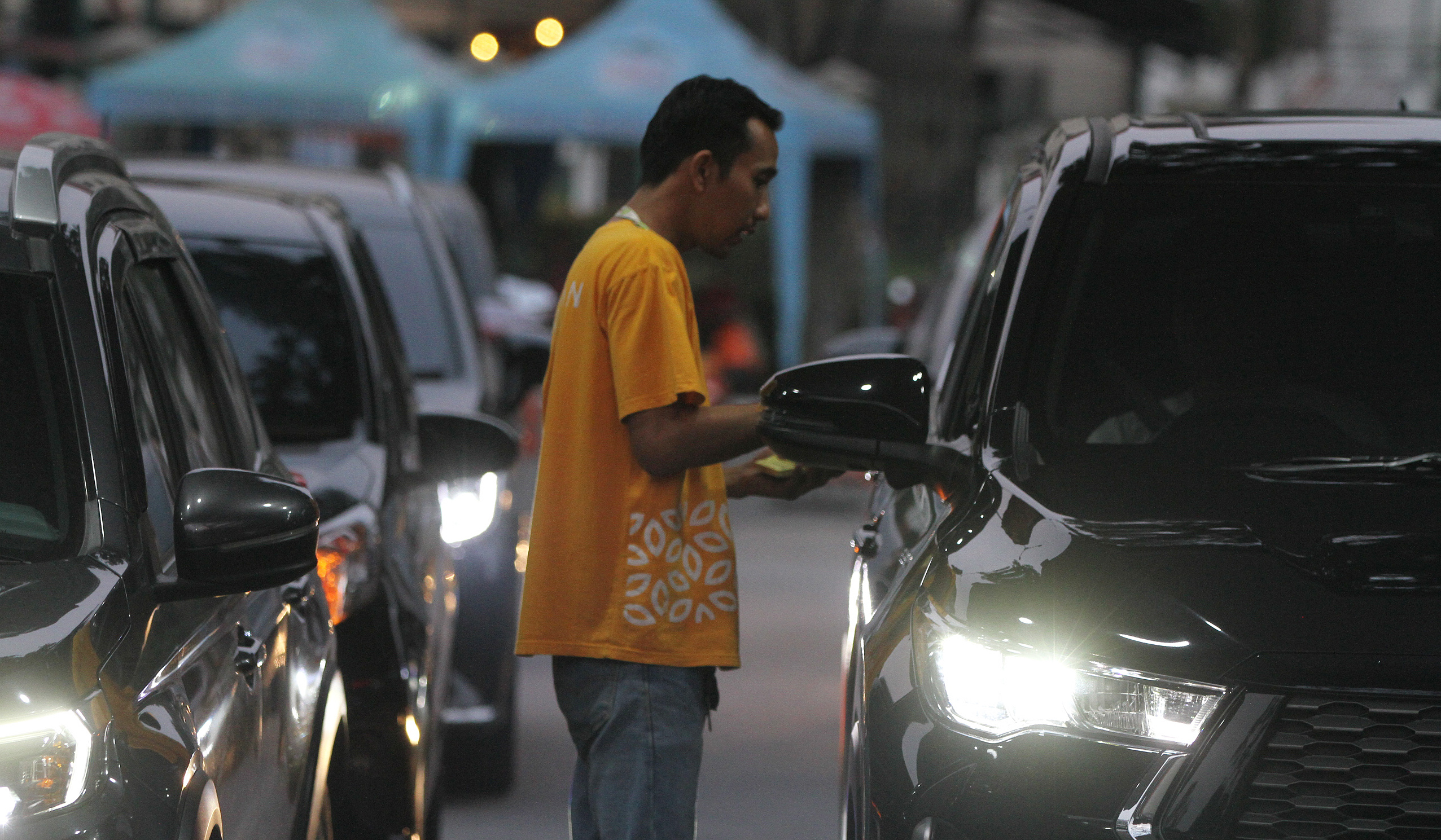 Wisata malam di Taman Margasatwa Ragunan. (Agus Priatna/SinPo.id)