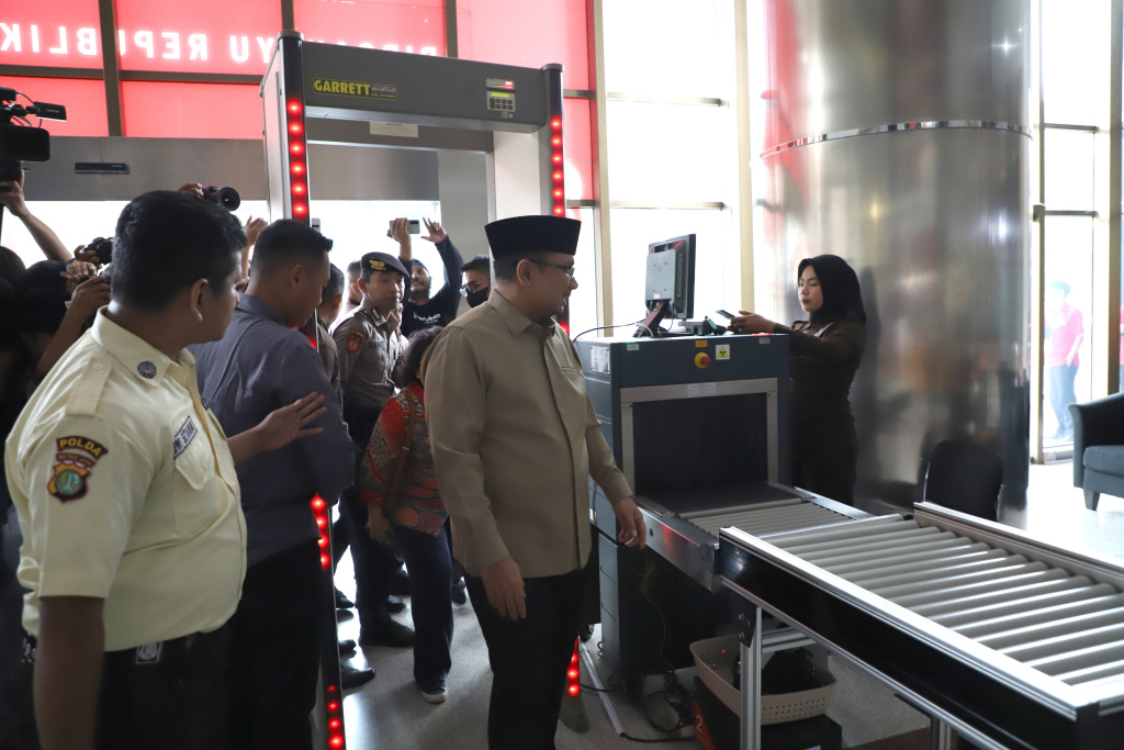 Eks Menteri Agama Yaqut Cholil Qoumas penuhi panggilan KPK terkait dugaan kasus Kouta Haji (Ashar/SinPo.id)