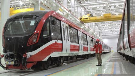 Kcjb Gandengkan Kereta Inspeksi Dan Kereta Penumpang Untuk Uji Coba
