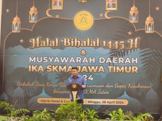 Ketua Umum Pengurus Pusat IKA SKMA Irwan saat menghadiri Musyawarah Daerah sekaligus Halal Bihalal dalam rangka Idulfitri 1445 Hijriah di Jatim. (SinPo.id/Dok. Pribadi)
